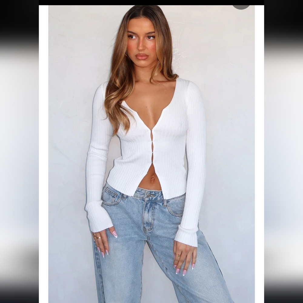 White Fox Boutique Long Sleeve Knit Zip Up Crop Long Sleeve Top